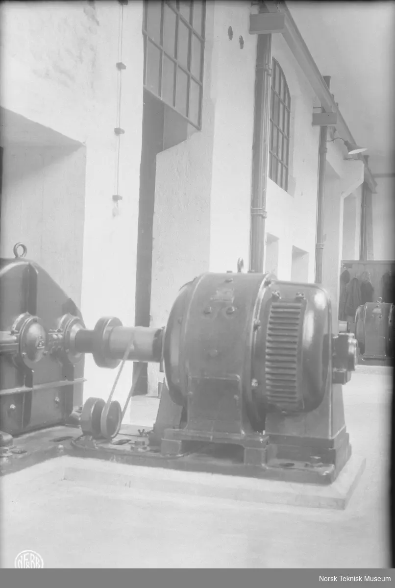 Motor til papirmaskin for første tørkeparti, Embretfos Fabrikker