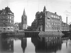 Telegrafhuset.
Från vänster på bilden syns den gamla träbron, Elverket, Församlingshuset, Nikolaikyrkan och Telegrafhuset.