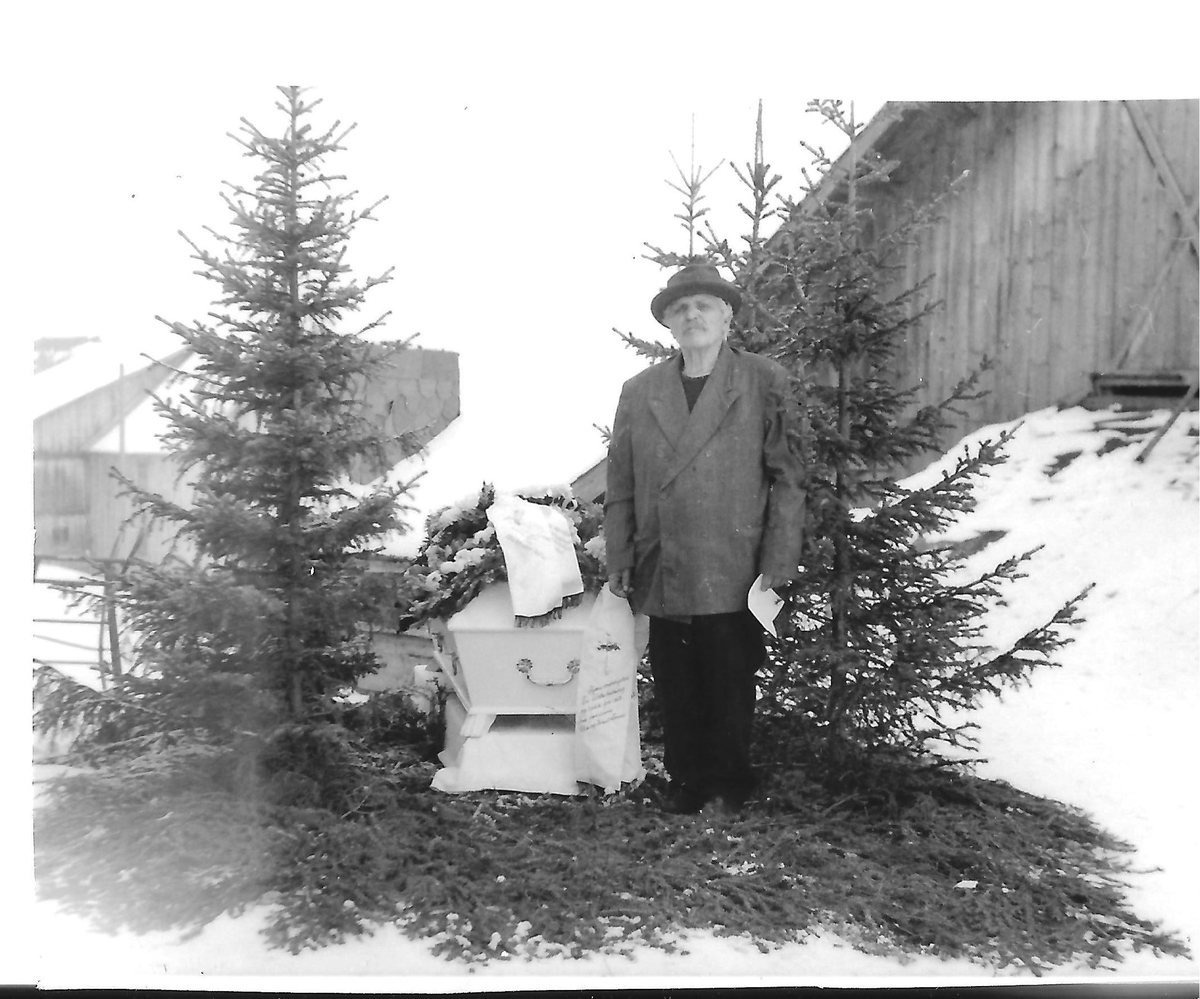 Gravferda etter Kari E. Egge.