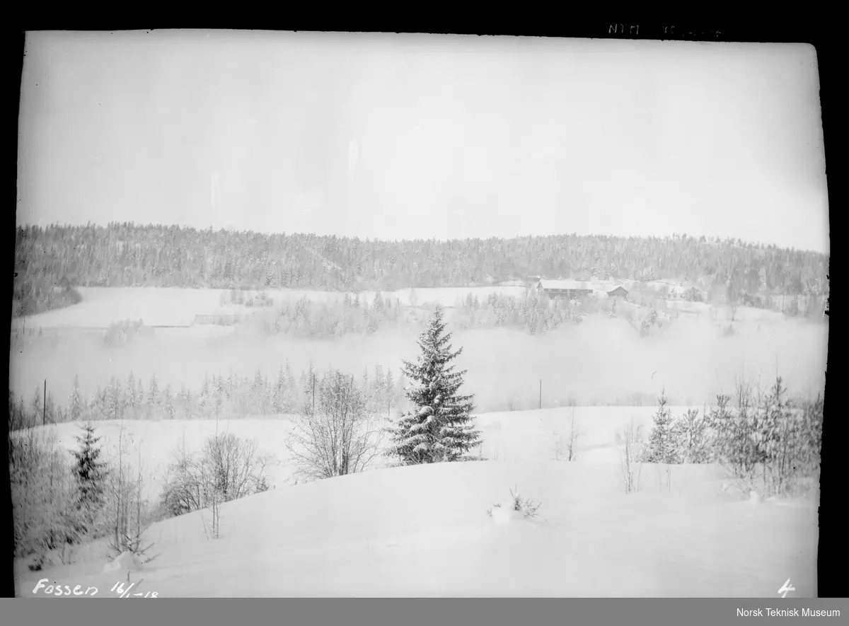 Fossen fotografert i forbindelse med utbyggingen av Raanaasfossen 1918-1930