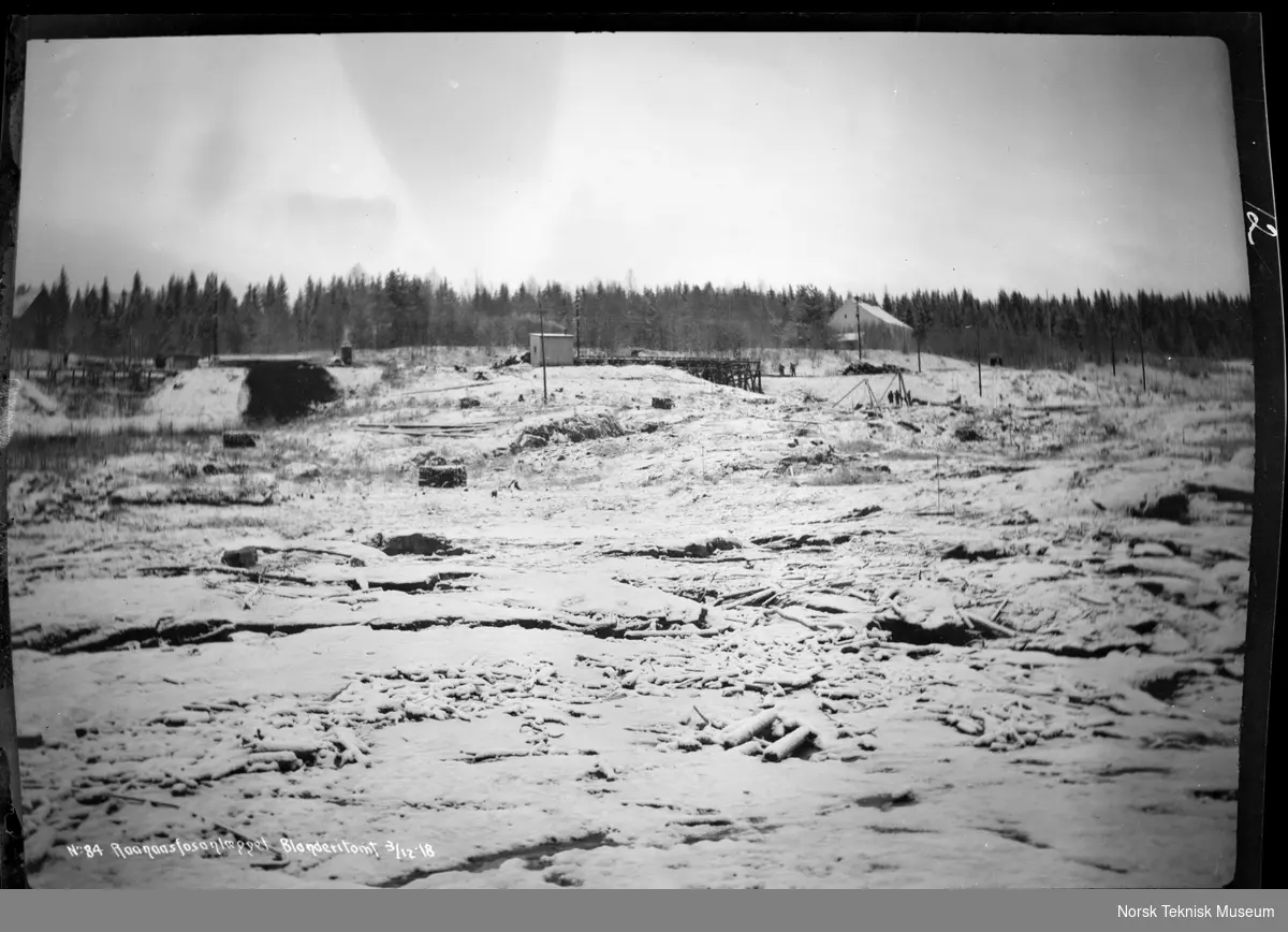 Blanderitomten til Rånåsfoss kraftverk fotografert i forbindelse med utbyggingen av Raanaasfossen 1918-1930