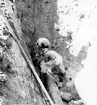 Åke Gustavsson och Kjell Johansson, rörarbete. Foto från stadens gatukontor.