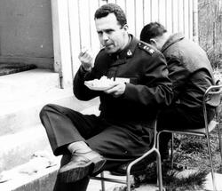 Samling inför avresa och befälsbyte i samband med slutövning