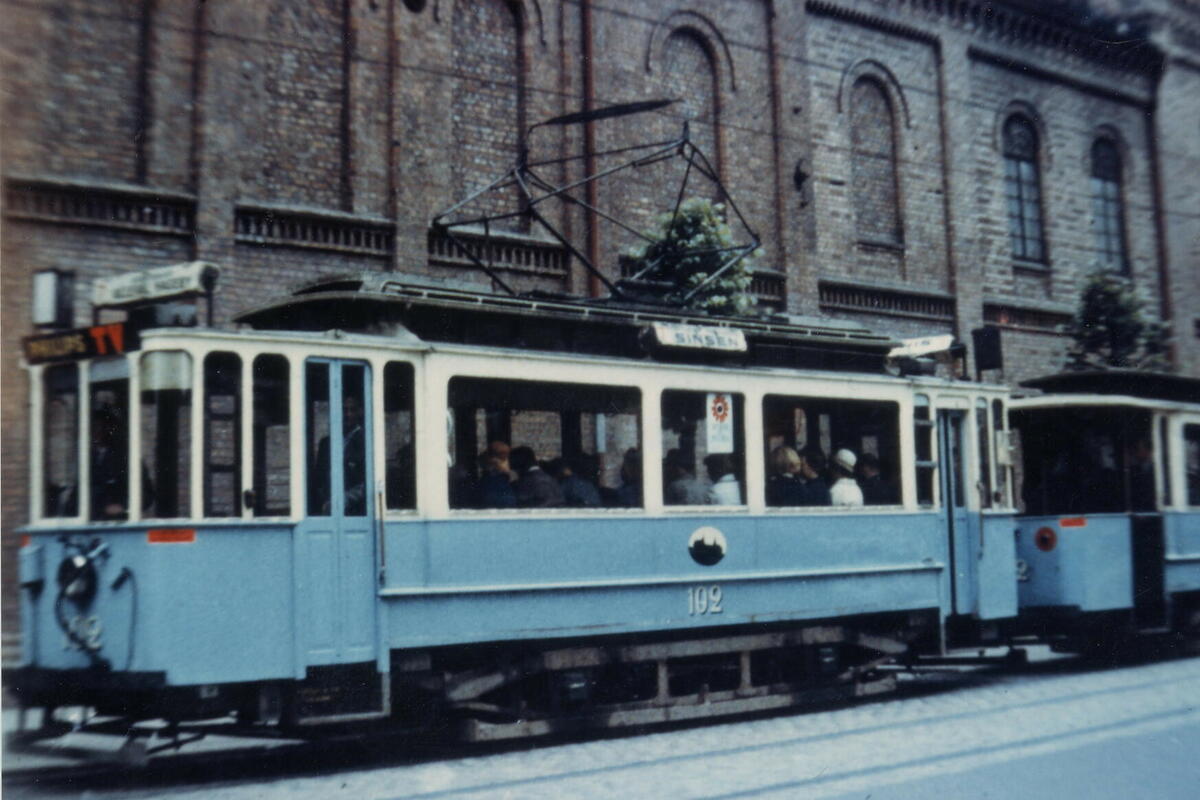 Oslo Sporveier, SS nr. 102, på linje 7 Trondhjemsveien ved Heimdalsgata. 