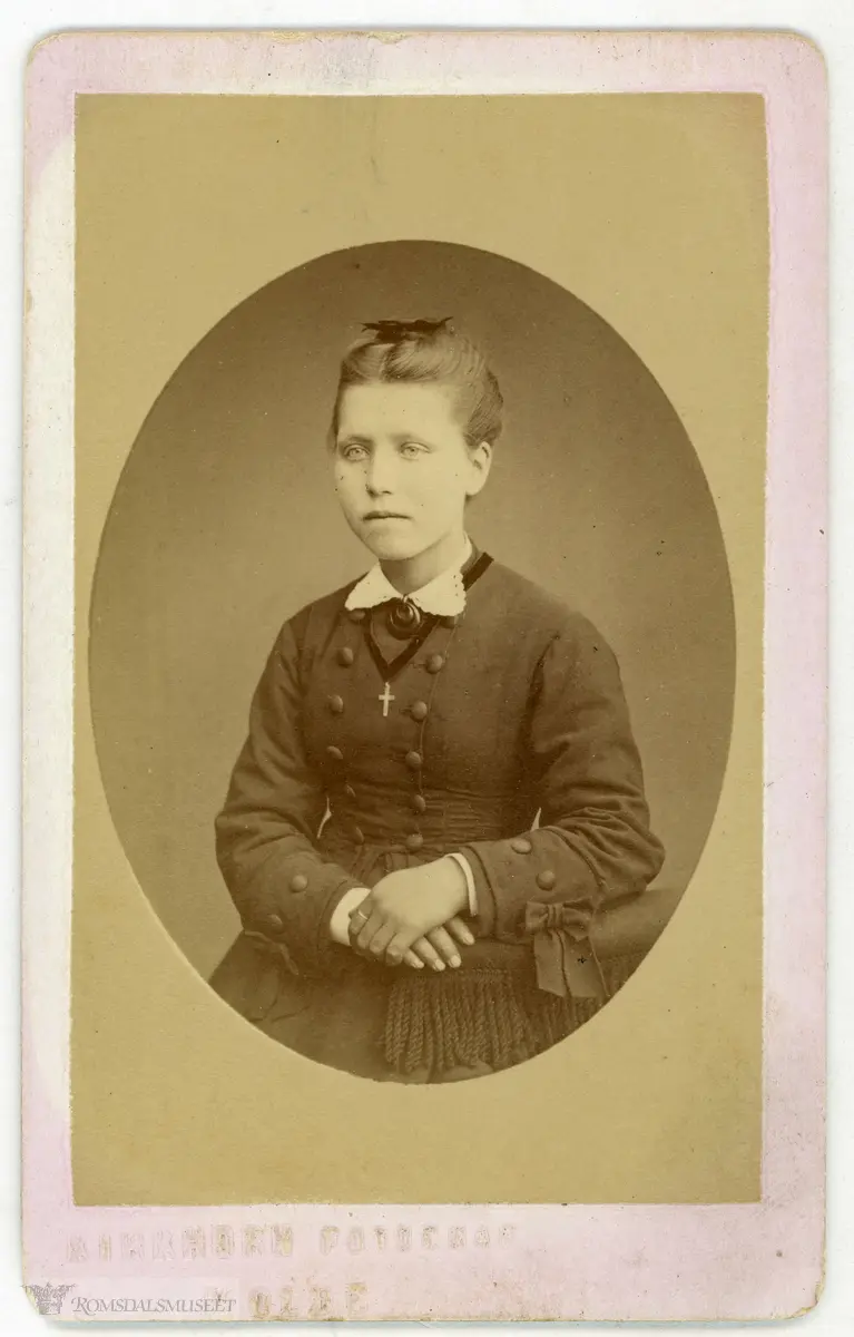 "Mathile Lerheim f. Dalset"."17 aar gammel".f.22.06.1860, Rødven, Veøy