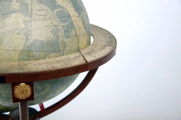 Svensk stjerneglobus fra 1824