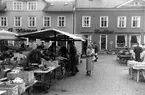 Försäljning på Stora torget.