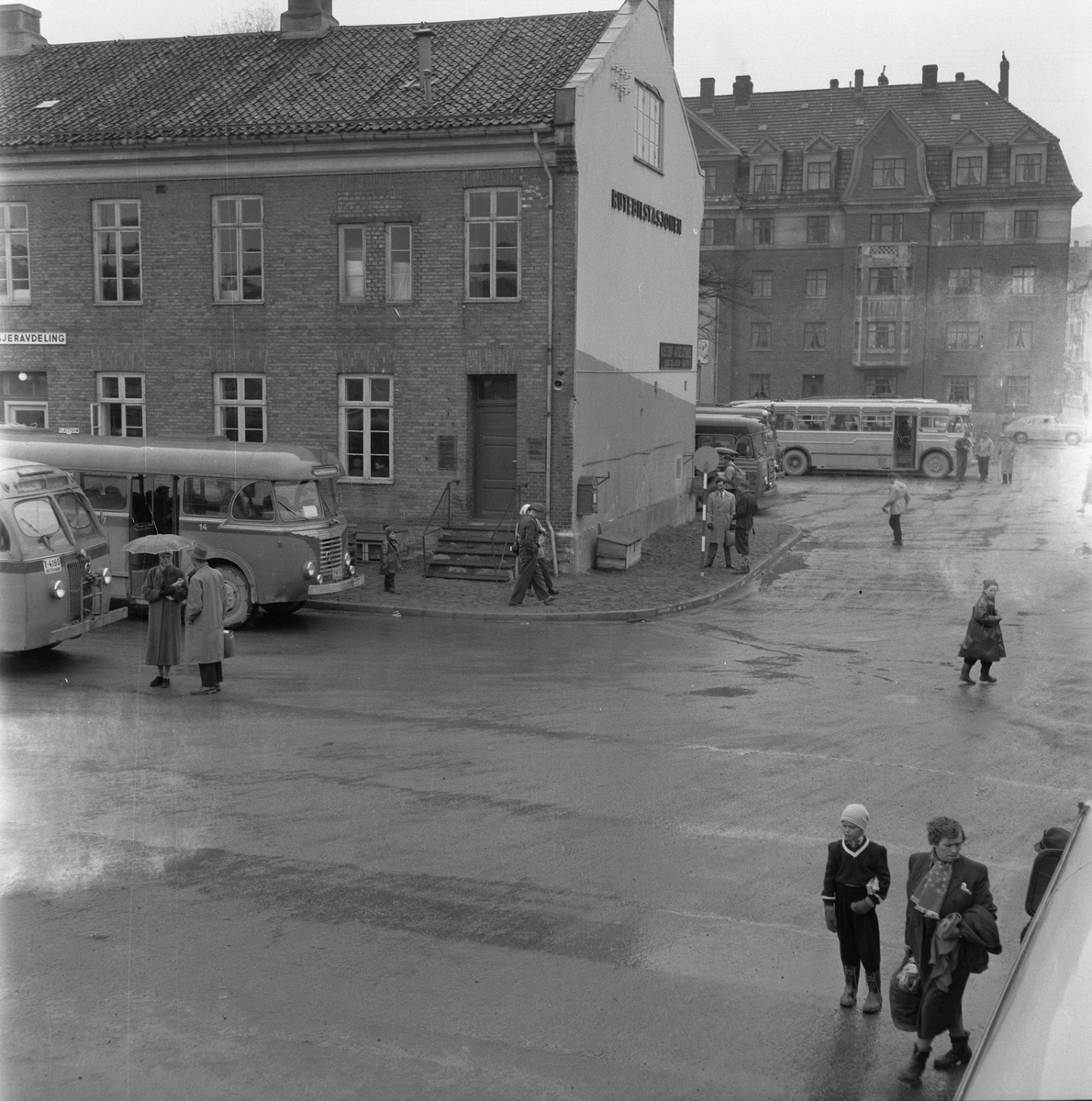 Stor påsketrafikk på Rutebilstasjonen