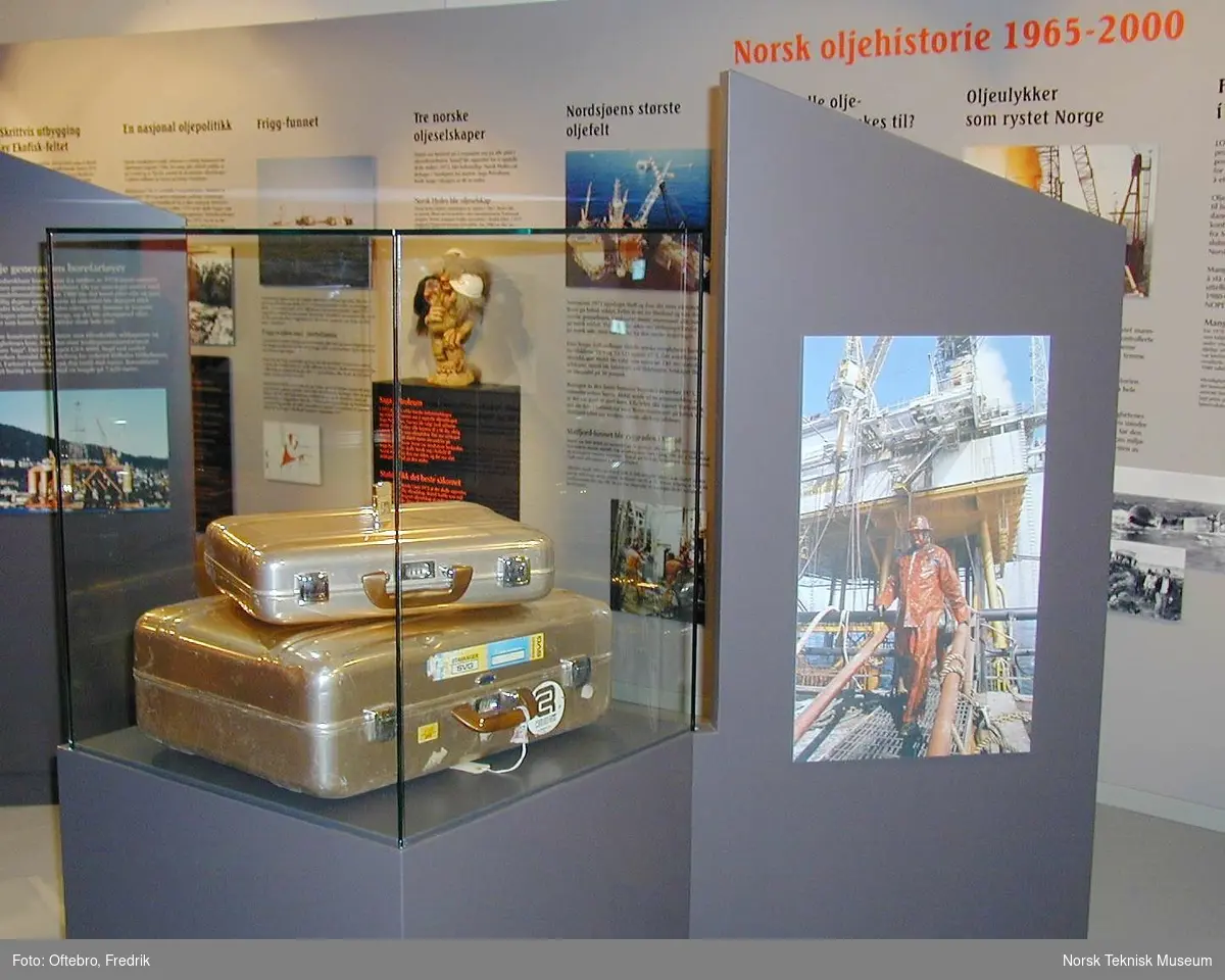 Oljeutstillingen Jakten på oljen i Norsk Teknisk Museum 1. mars 2000