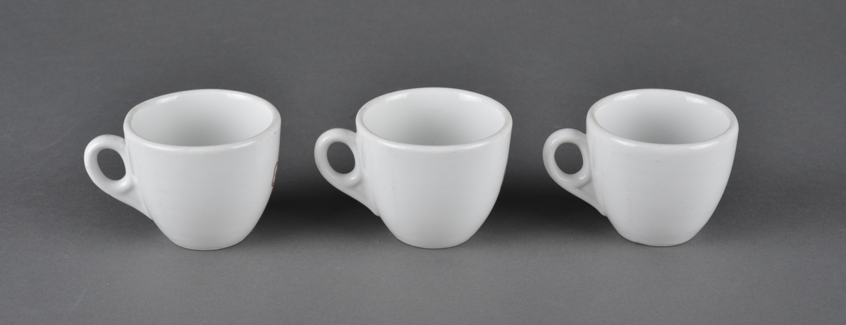 Kaffekopp med logo (NKS). 
Brukt ved kaffeservering i foreningen NKS (Norske Kvinners Sanitetsforening) på Asmundvåg