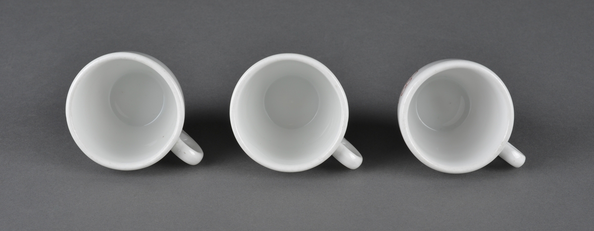 Kaffekopp med logo (NKS). 
Brukt ved kaffeservering i foreningen NKS (Norske Kvinners Sanitetsforening) på Asmundvåg