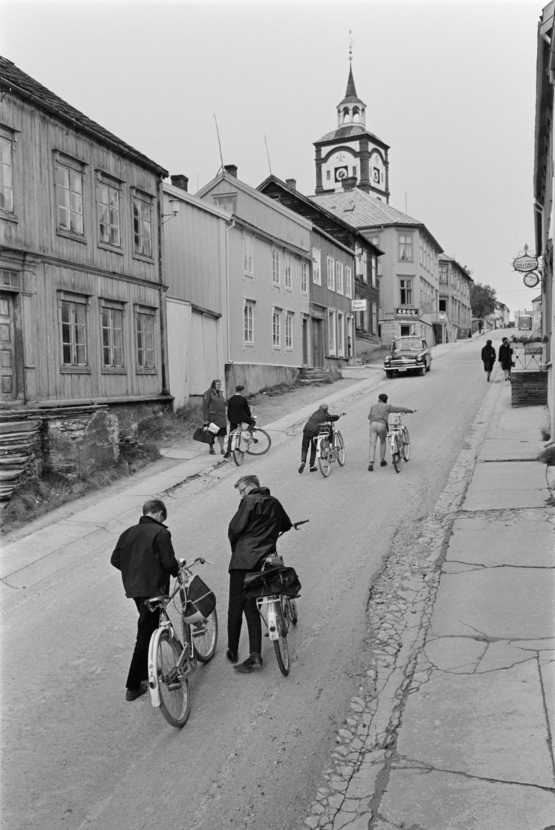 Gateliv på Røros.