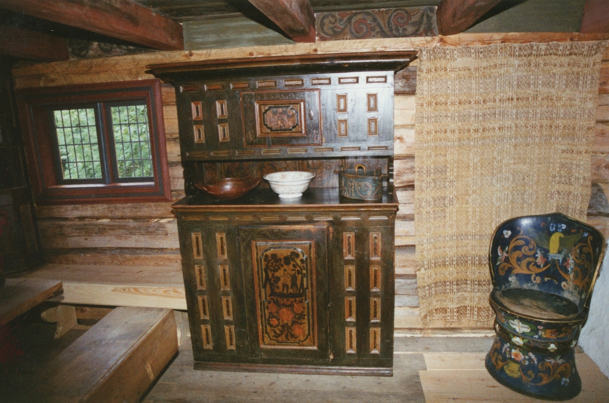 Interiør frå Åsestugo, Bø museum