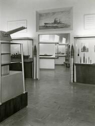 Utställningen i rum 10 i nyöppnade Örlogsavdelningen. På mål