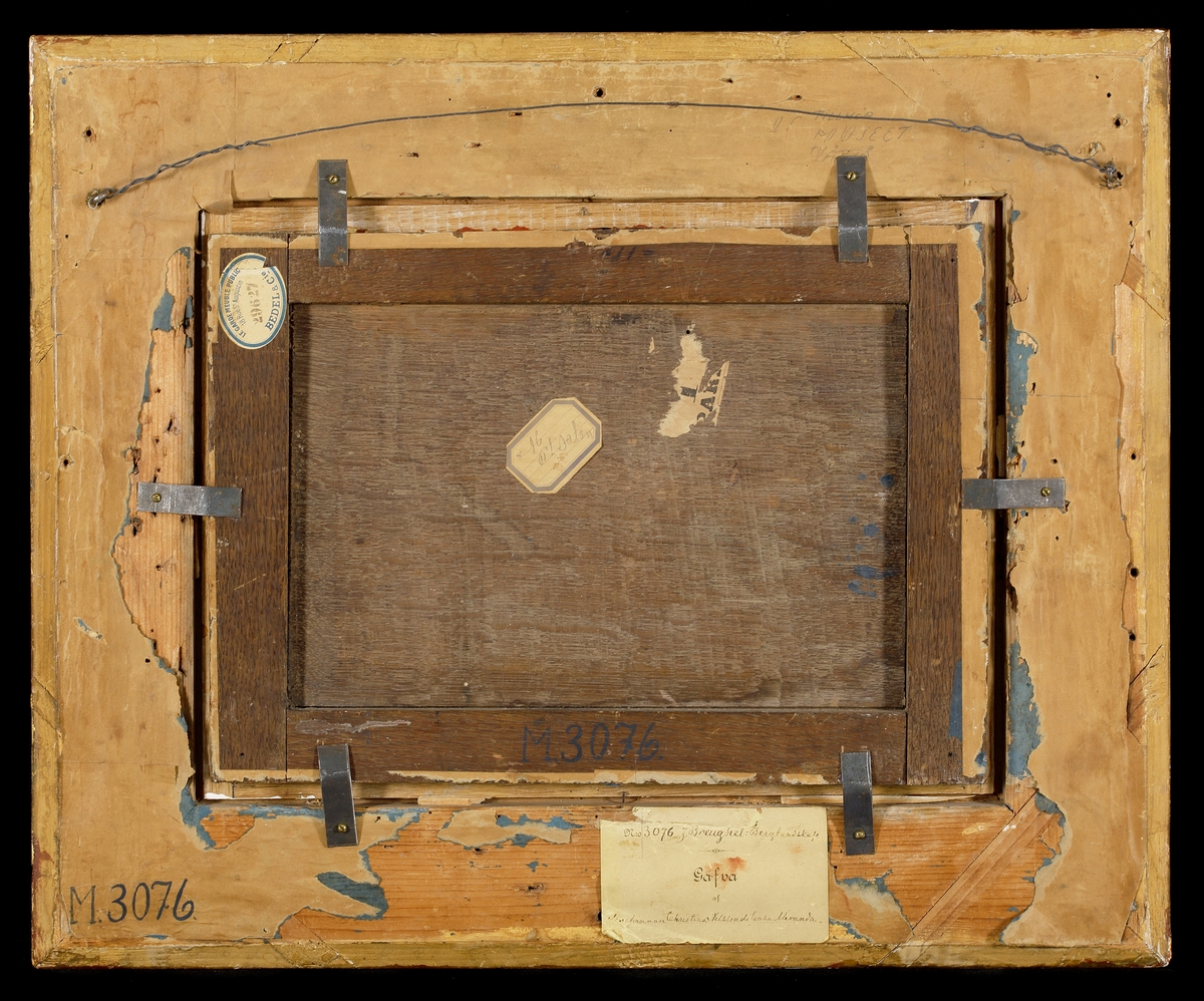 Oljemålning på träpannå. Berglandskap, med en kyrka (kloster ?) m.m. på ett berg. Nedanför syns en man. Trol. sekundär förgylld ram. 
Mått: 450 x 550 mm med ram. Montering/Ram: Bred förgylld ram med räfflad hålkäl och akantusblad i hörnen m.m.

Inskrivet i huvudbok 1908.