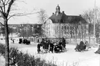 Kälkåkning i Flickskolebacken, från cirka 1910.