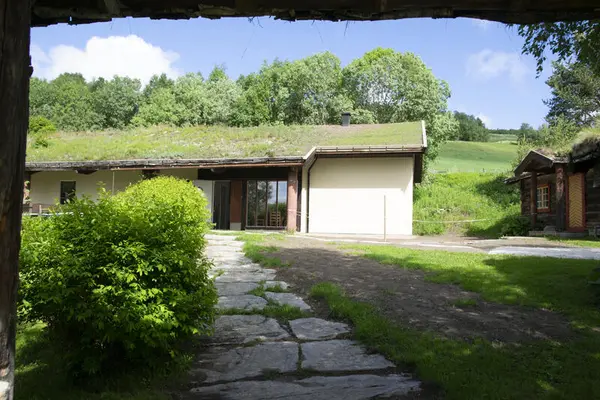 Inngangsparti Vingelen kirke- og skolemuseum