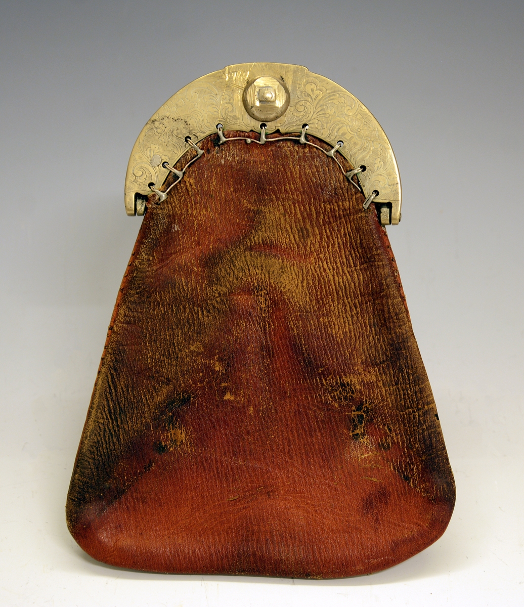 Pengepung. Fra protokollen: Pengepung med gravert messinglaas.