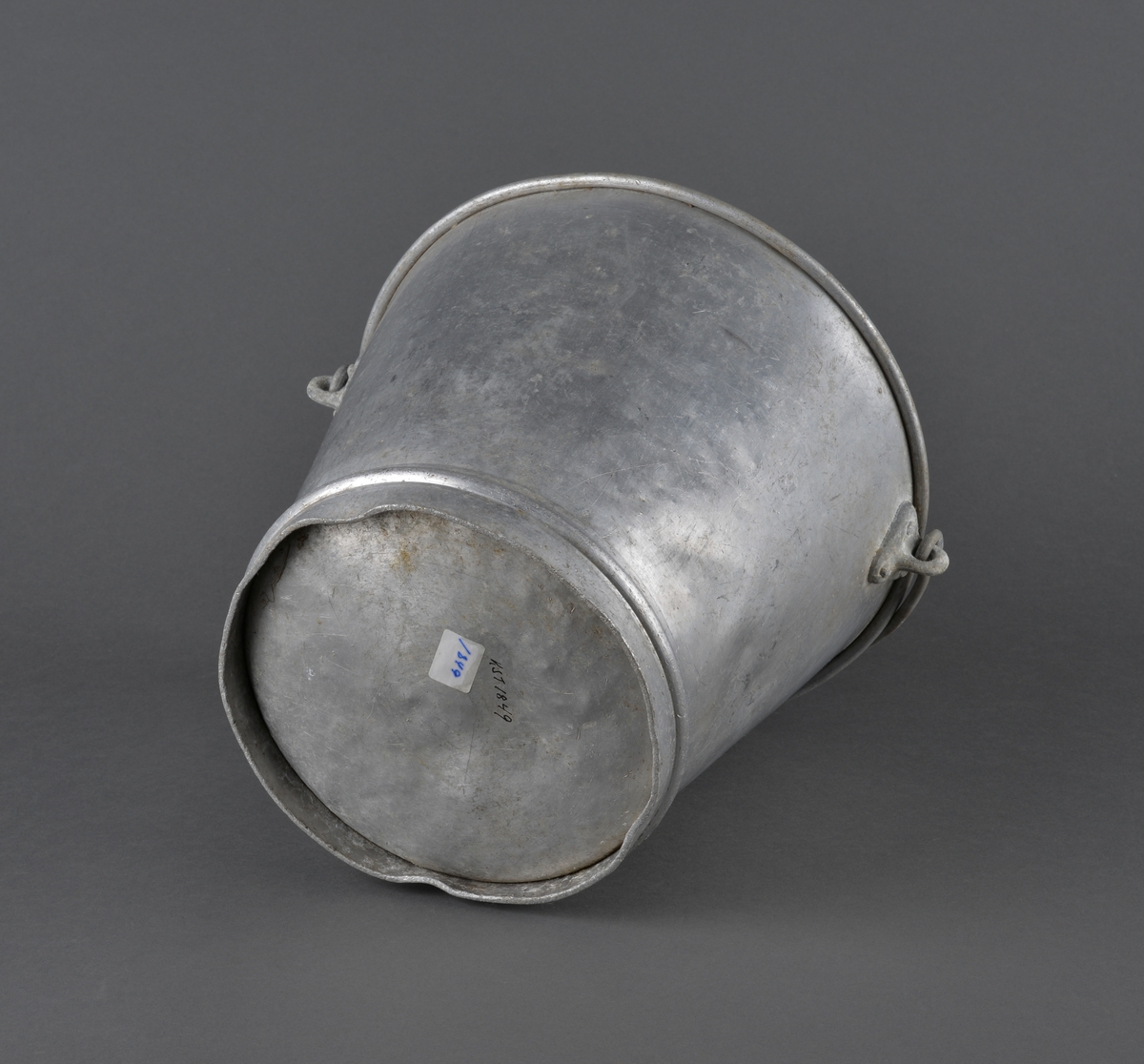 Bøtte til vannbæring/melking.