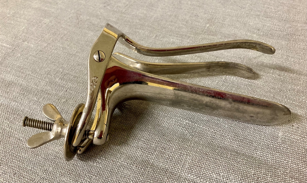 Vaginalspeculum. Gynekologisk redskap for åpning av sjeden.