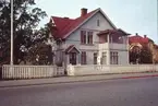 Ett hus vid Drottninggatan 13 i Huskvarna år 1963.