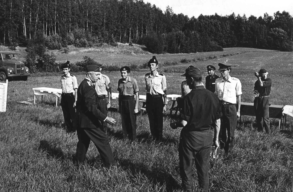 AM budkavleorientering 19750826. Engelsmännen får hederspris.
