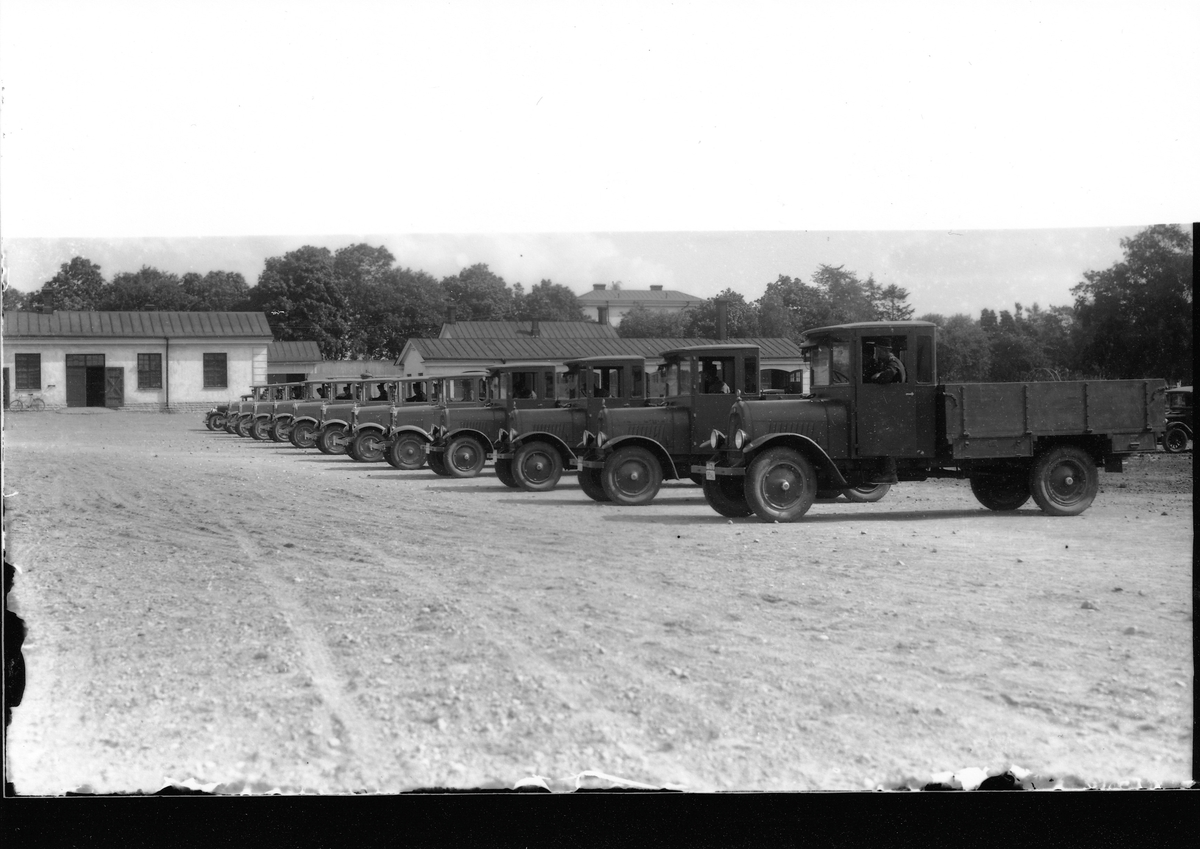 Kungl. Göta trängkår, Skövde. T 2 fordonspark 1930.