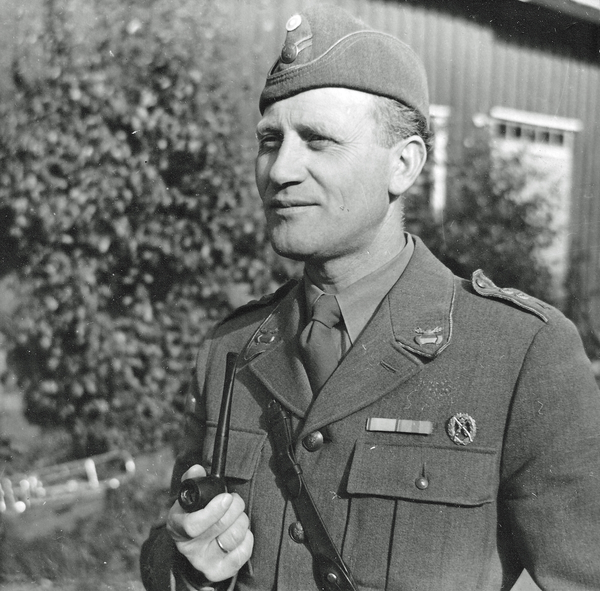 Skaraborgs regementes musikkår. Kurt Kenne.   Foto från ett fotoalbum om Skaraborgs regementes musikkår.