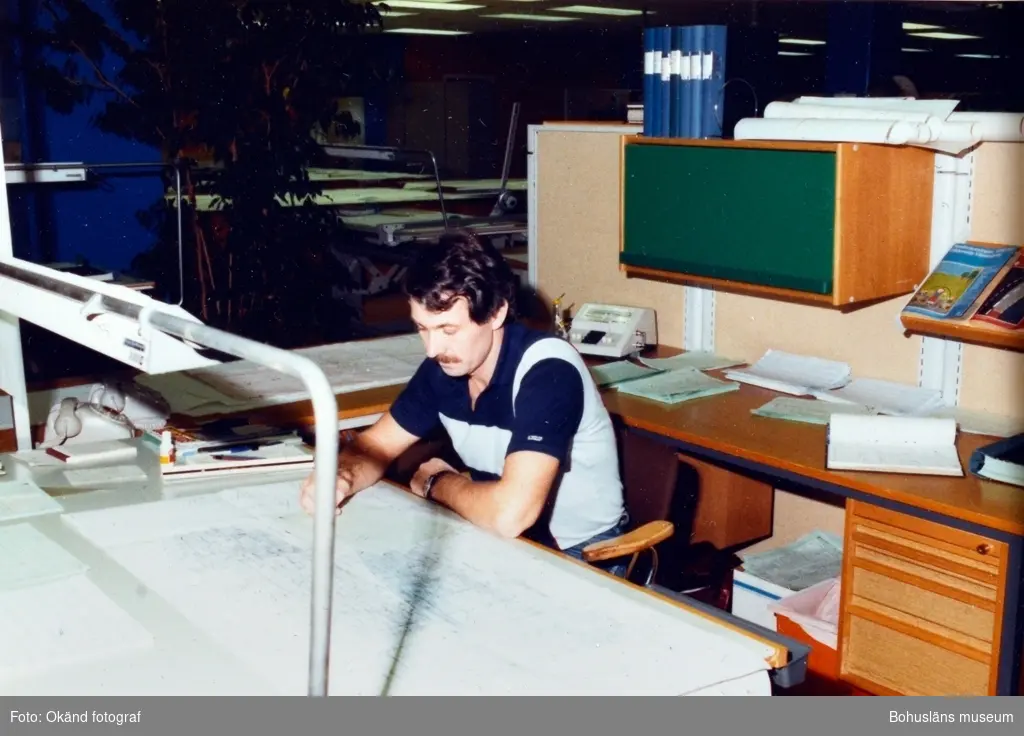 Fotomontage från Uddevallavarvet med motiv som visar på de olika verksamheterna som ingick i företagets produktion