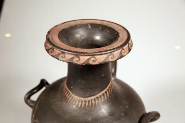 En stor terekotta vannkrukke fra Pompeii