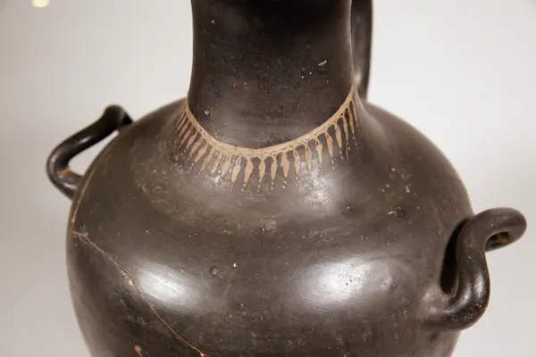 En stor terekotta vannkrukke fra Pompeii