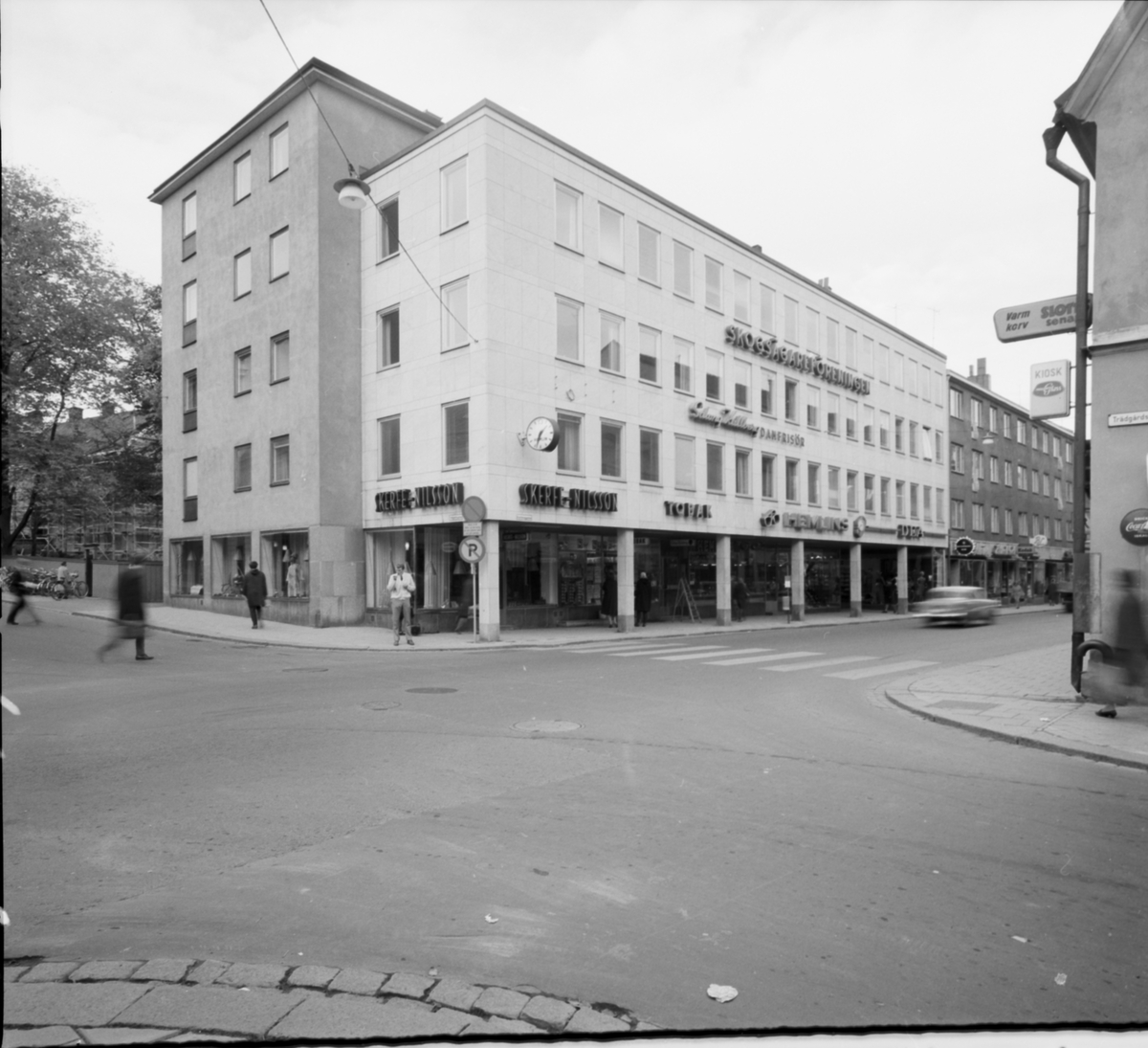 Affärs- och kontorsbyggnad, Trädgårdsgatan - Drottninggatan, kvarteret Domen, Uppsala 1965