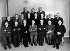 Kommunalfullmäktige i Stenstorp 1943-46. Överst fr.v. Sven Ehn, Harry Härström, Oskar Persson. Mittenraden fr.v. Natanael Wihlsson, Axel Johansson, Henty Wirtberg, Bengt Persson, Valdemar Andersson, Axel Hofman, Viktor Andressén, Gustav Andersson. Nedre raden fr.v. Johan Segerfeldt, Henry Brisman, Axel Bergström, Carl Benhard Johansson, Ernst Hale´n, Sanfrid Nilsson och Karl Wallgren.