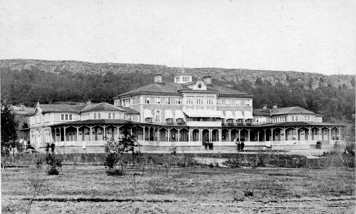 Mössebergs kurort, gamla badhuset som brann ner 1872.