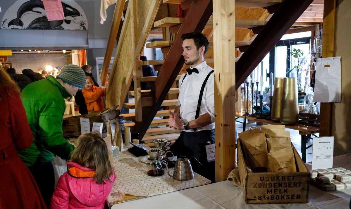 Nytt av året var VU-marked i Torvhallen i Narvik. . Lokale og regionale salgsboder. Stor stemning hele uka. Kaffebrenneri.  VU 2018. Foto: 17. mars 2018.