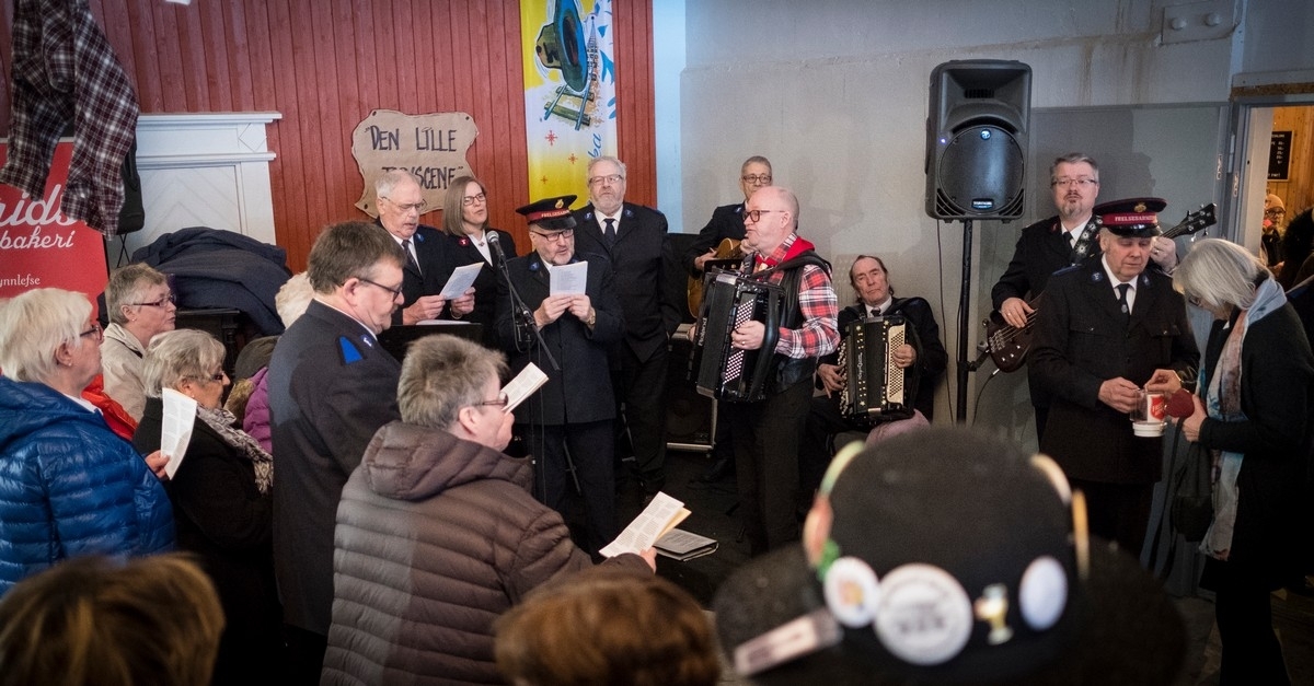 Nytt av året var VU-marked i Torvhallen i Narvik.. Lokale og regionale salgsboder. Stor stemning hele uka. Frelsesarmeen var tilstede både med lotteri og med sang og musikk.  VU 2018. Foto: 17. mars 2018.
