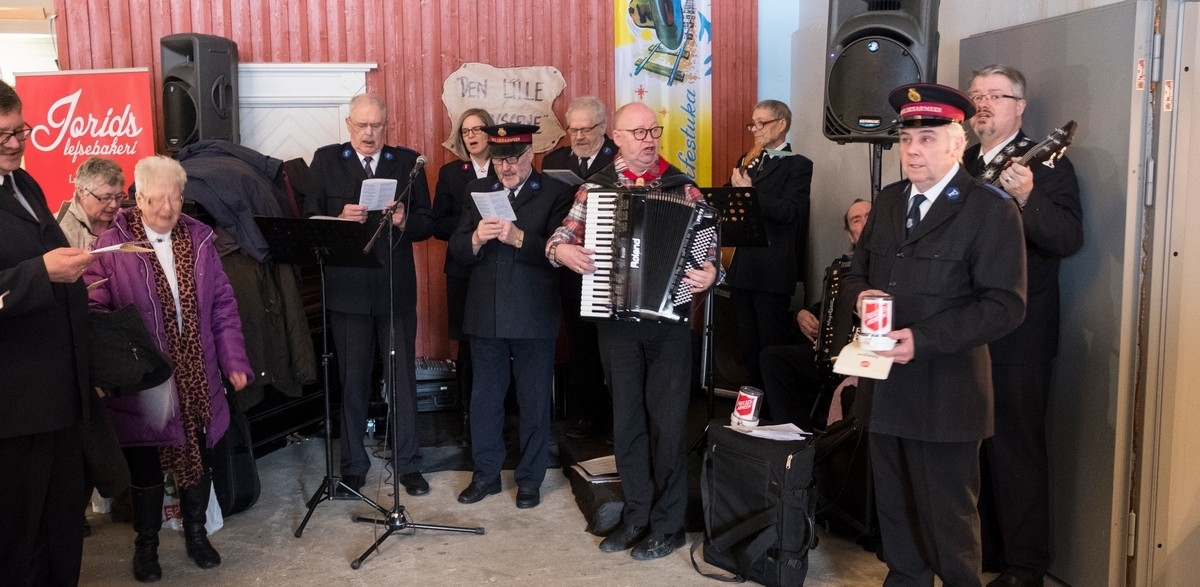 Nytt av året var VU-marked i Torvhallen i Narvik.. Lokale og regionale salgsboder. Stor stemning hele uka. Frelsesarmeen var tilstede både med lotteri og med sang og musikk.  VU 2018. Foto: 17. mars 2018.