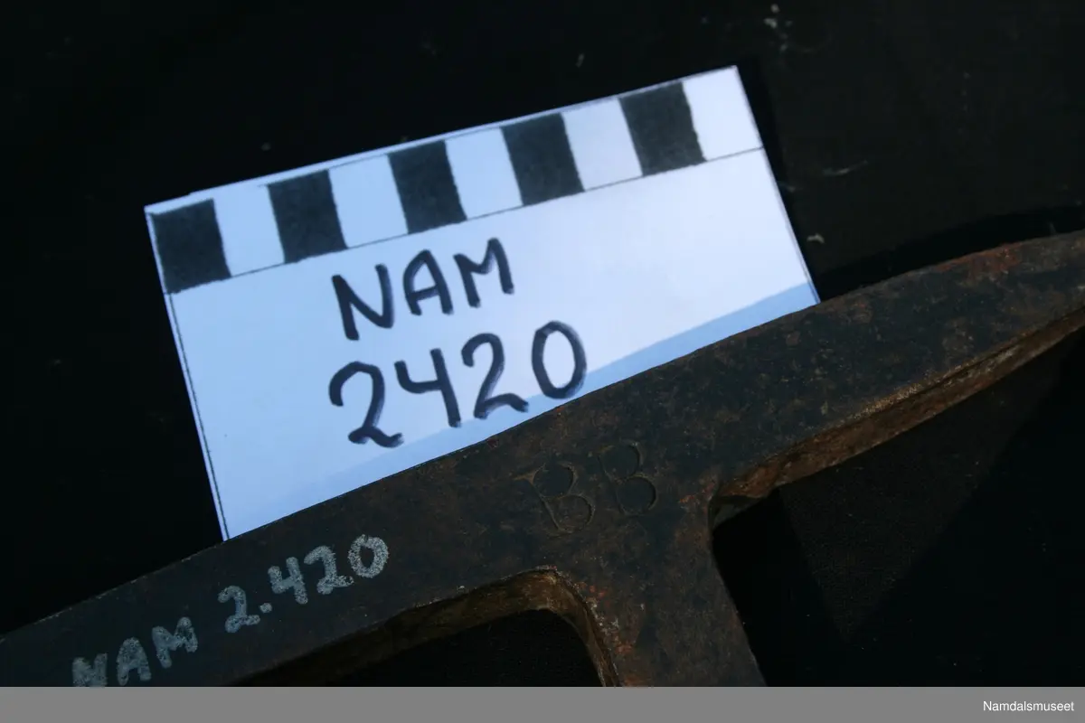 Form: Namdalshake, ring.
