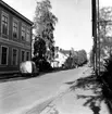 Till vänster Norra Kyrkogatan 17 och 19, Kv Styrmannen.