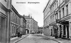 Köpmangatan Härnösand. Bild mot N. Vykort.