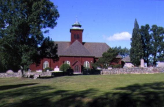 Alsters kyrka, invigd år 1696.