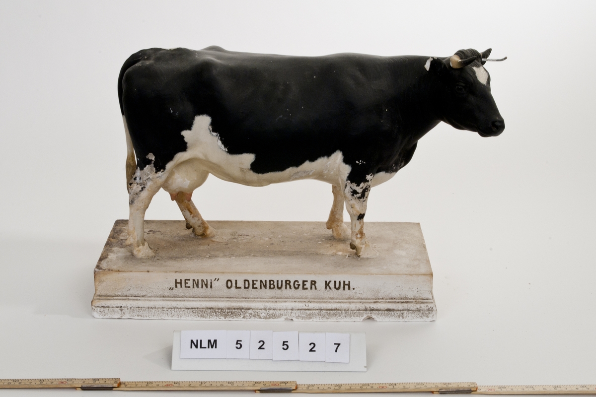 Gipsfigur, storfe, ku, oldenburger