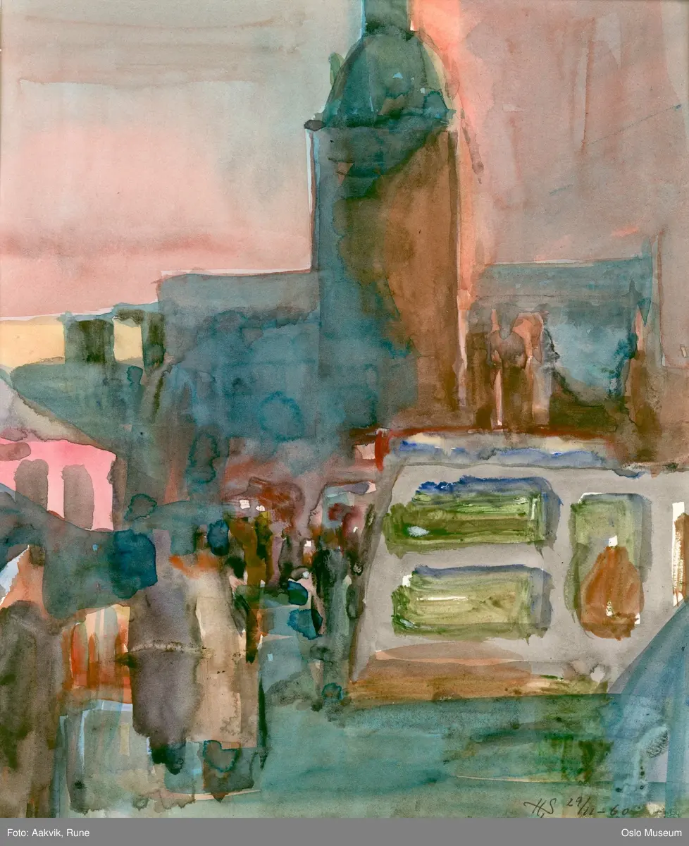 torv med mennesker, kirke, kirketårn, trær
