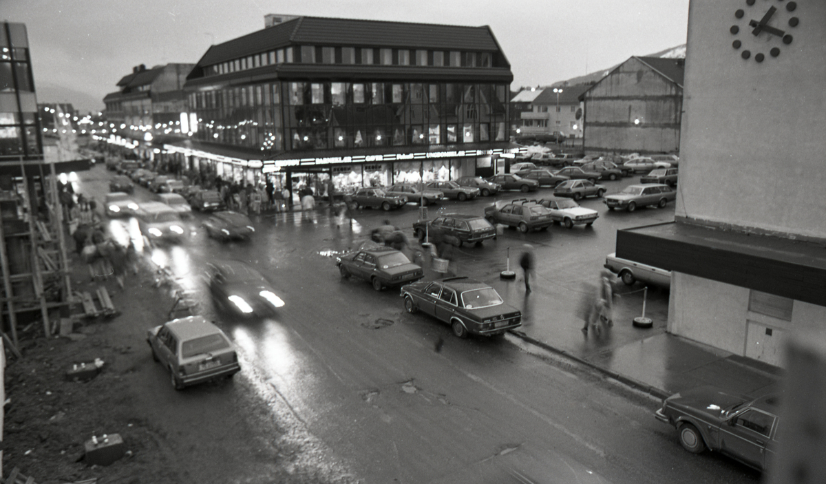 Strandgata på Sortland jula 1991, mot sørvest