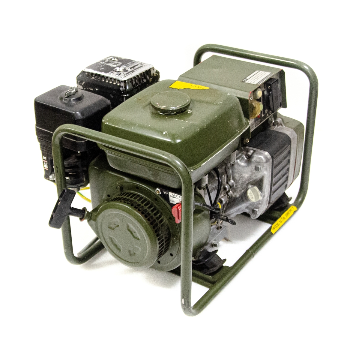 Elverk 1700W. Motor Honda, GX140. Vikt 35 KG, 1600W. Kontinuerl 1900W MAX 30 min. 220V 50HZ bensin 4-takt. Med tillhörande instruktionsbok och följesedel.