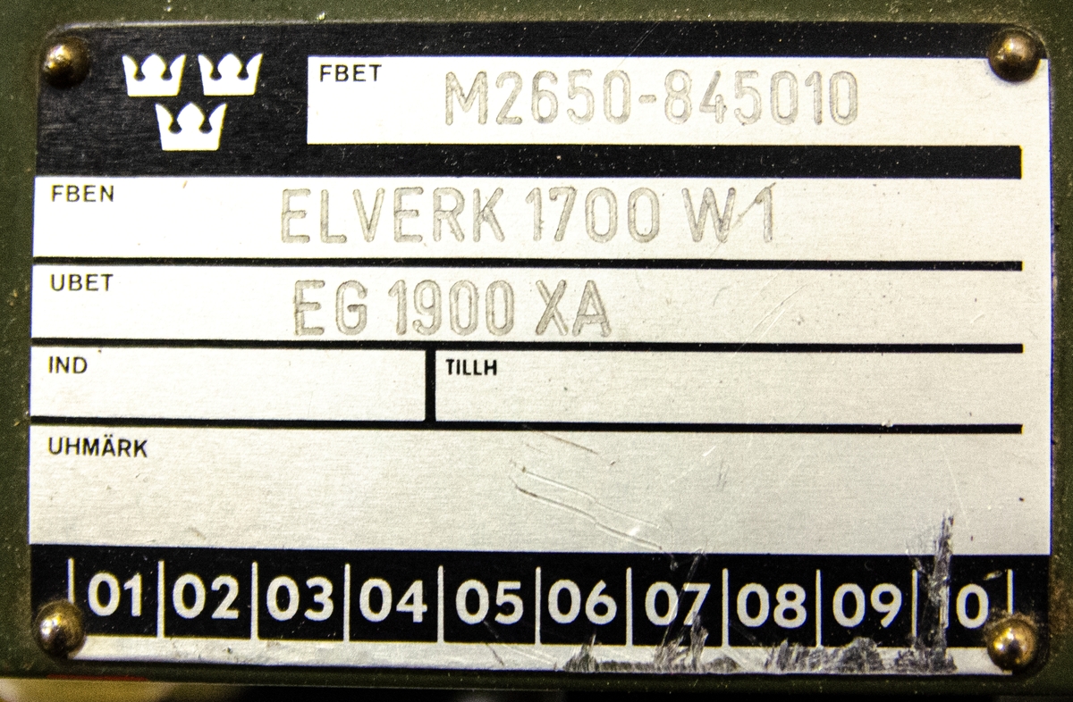 Elverk 1700W. Motor Honda, GX140. Vikt 35 KG, 1600W. Kontinuerl 1900W MAX 30 min. 220V 50HZ bensin 4-takt. Med tillhörande instruktionsbok och följesedel.