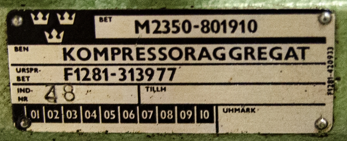 Kompressoraggregat, Honda G28, 2,8 HP. 100L/MIN 7KP,1-CYL, Förgasarmotor 2HK. För teleskåpmast 20M. Till föremålet hör en anpassad skyddsklädsel, dubbel uppsättning av manöverenhet samt slang med tillhörande komponenter. Till kompressoraggregatet finns även en tillhörande följesedel.