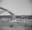 Fartyget Paris vid Sandöbron