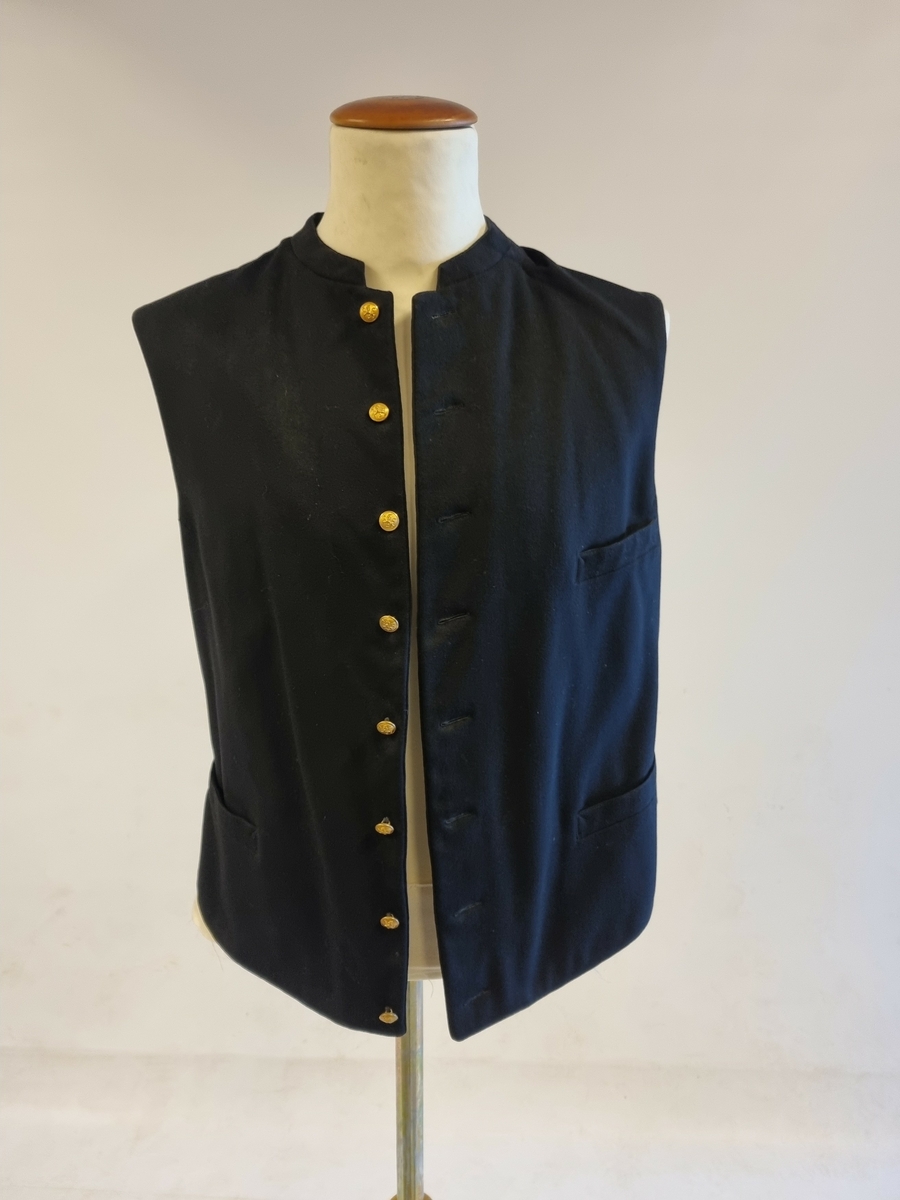 HH.1984-0016 A= Frakk
HH.1984-0016 B= Vest
