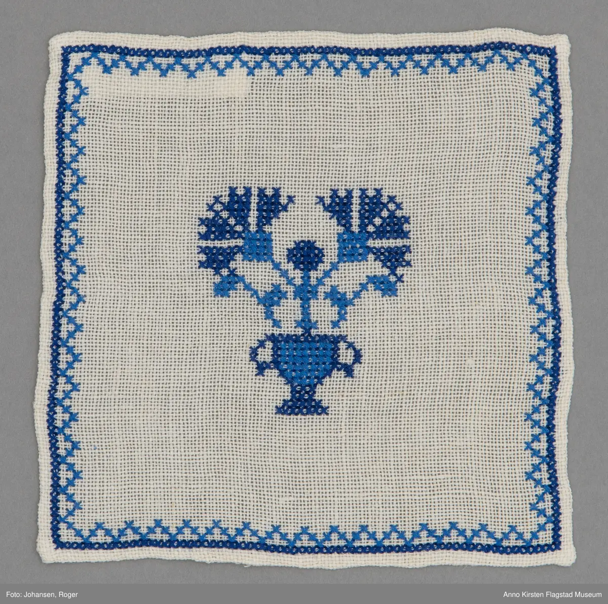 Blomstervase og border. 